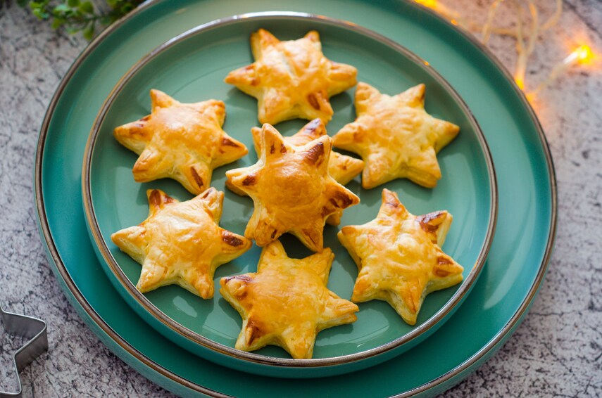 Puff Pastry Stars with Lentils, a quick and delicious vegetarian appetizer!