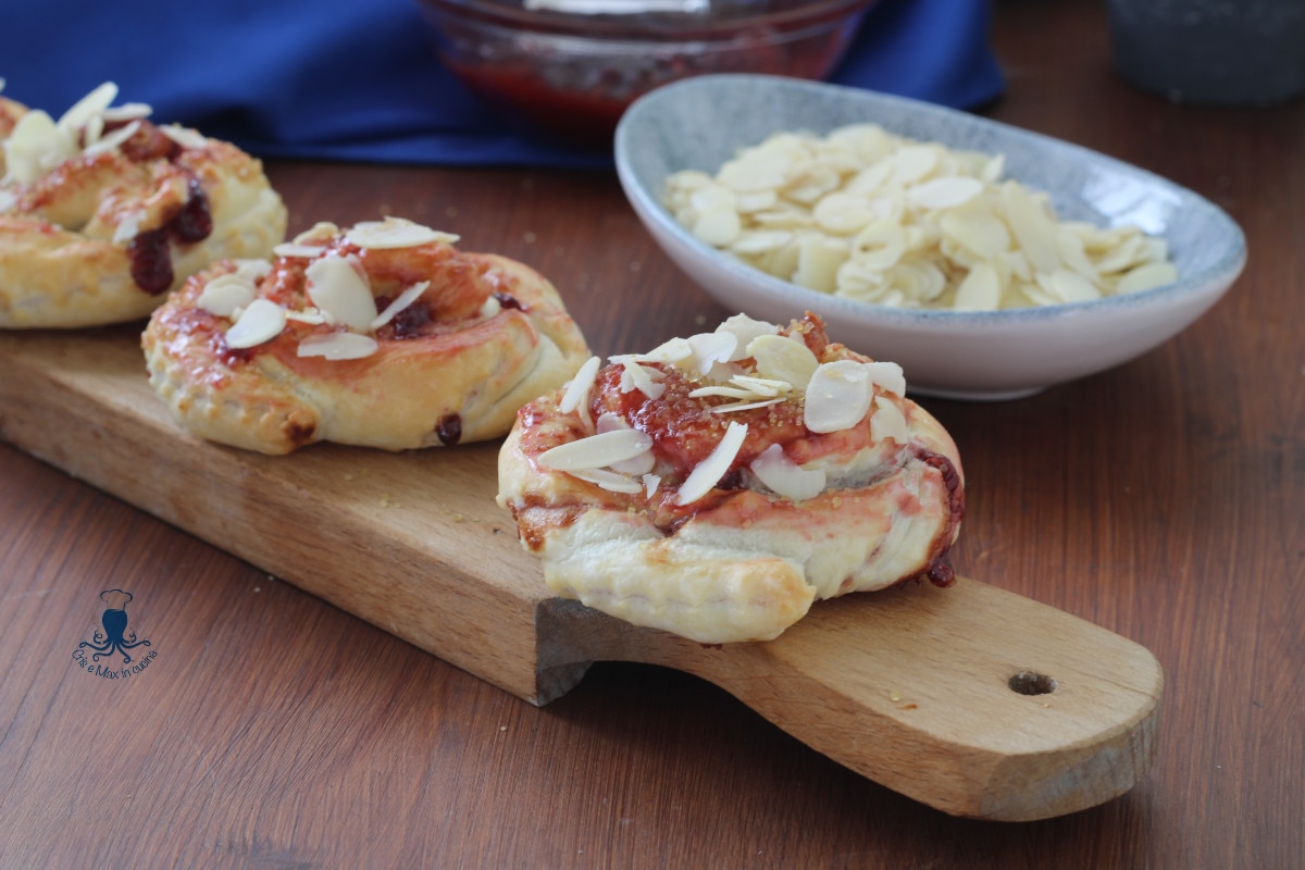 Puff Pastry Swirls with Jam in Air Fryer