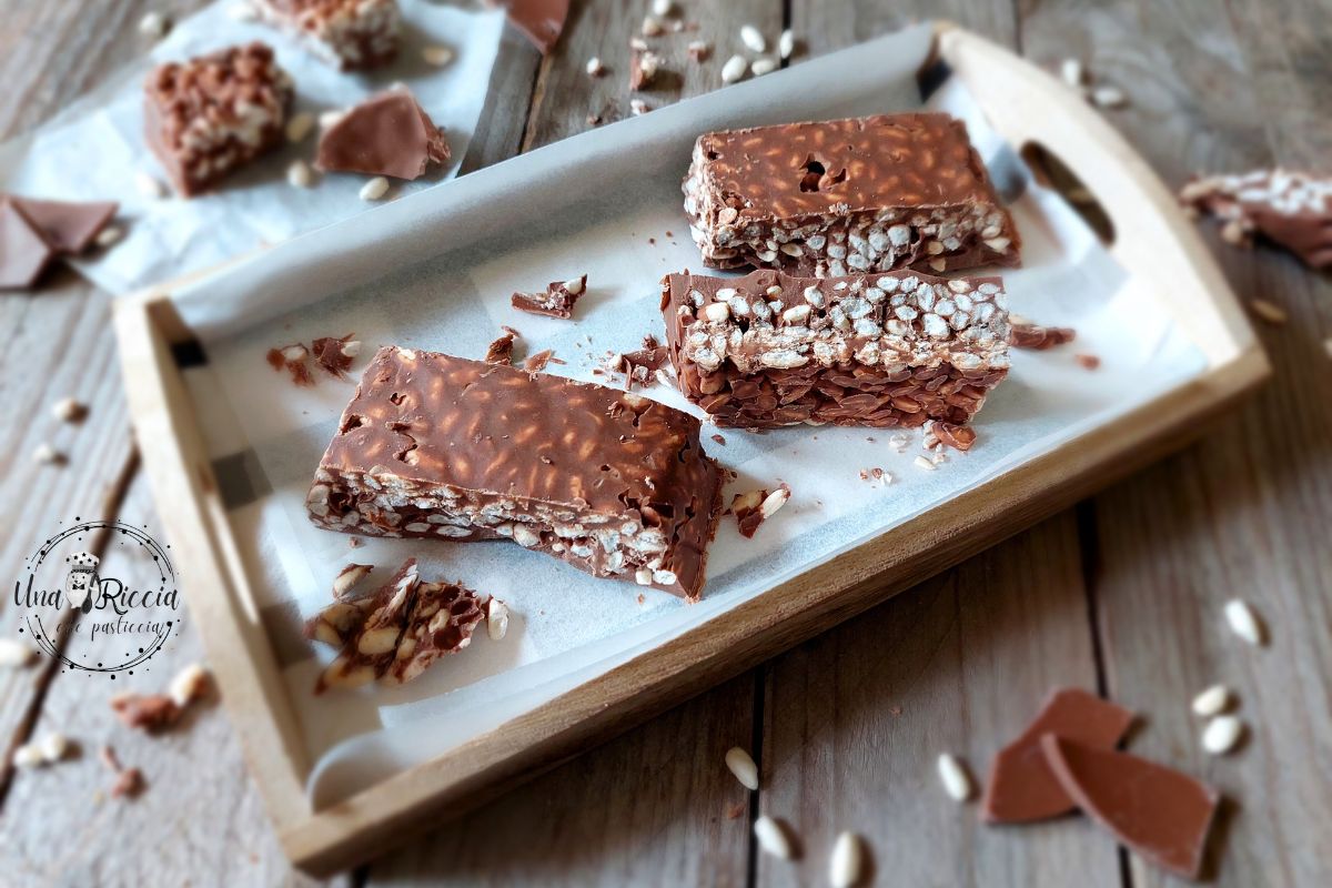 Puffed Rice and Chocolate Bars
