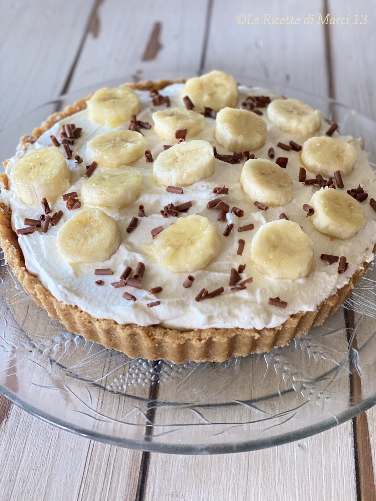Quick Banoffee Pie with Dulce de Leche. Easy Recipe, Egg-Free, and No-Bake.
