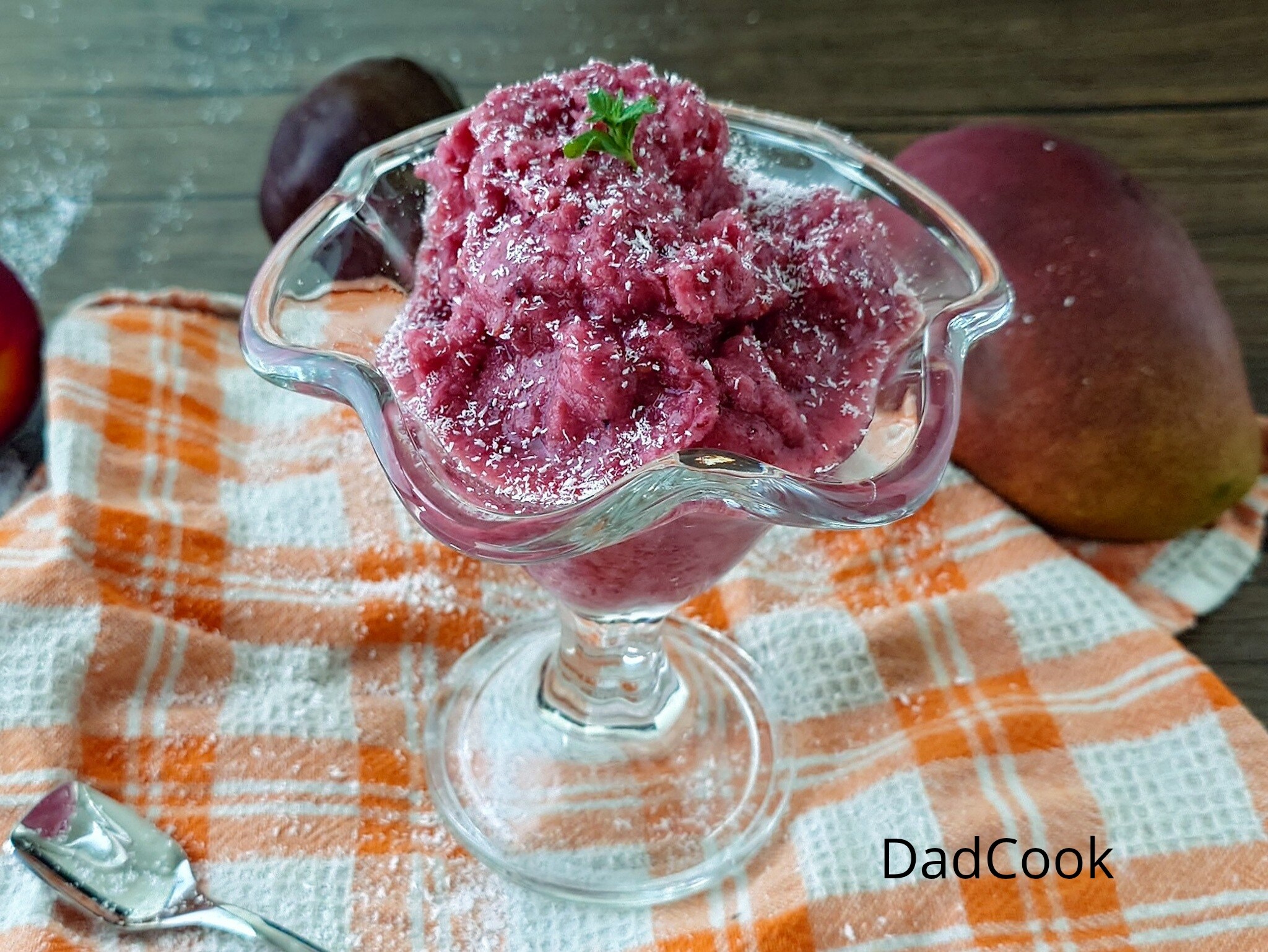 Quick Fruit Ice Cream: Light Recipe Without Ice Cream Maker