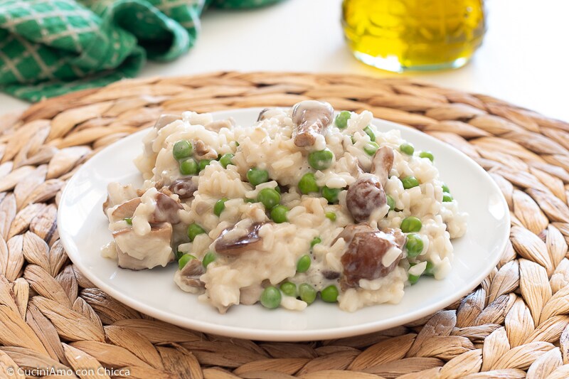 RISOTTO WITH MUSHROOMS PEAS AND MASCARPONE