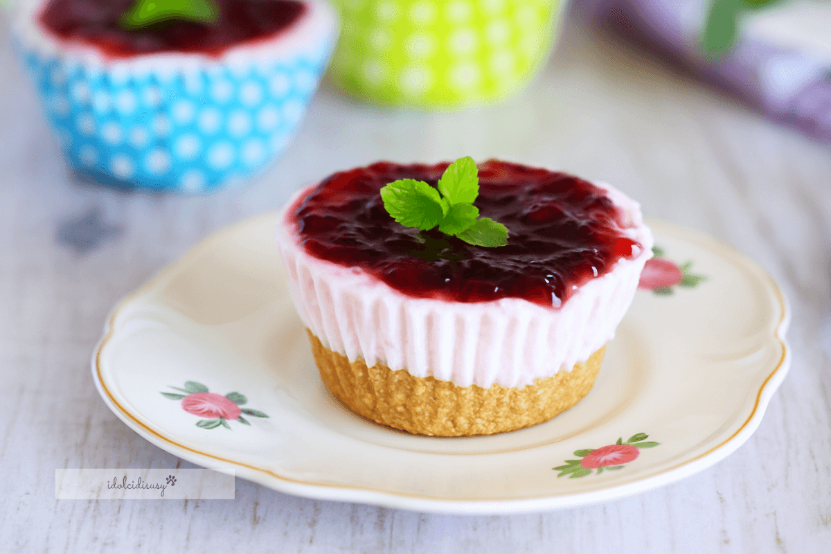 No-Bake Cheesecake with Greek Yogurt