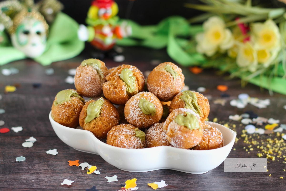 Pistachio Castagnole