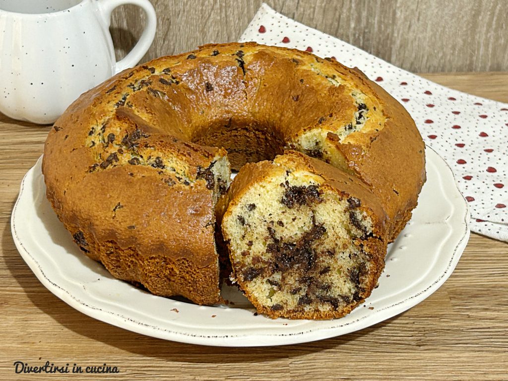 Ring Cake with Cream Cheese and Chocolate Chips