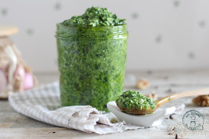 Arugula and Walnut Pesto – Recipe and Tips
