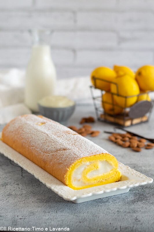 Roll with Almond Milk Cream