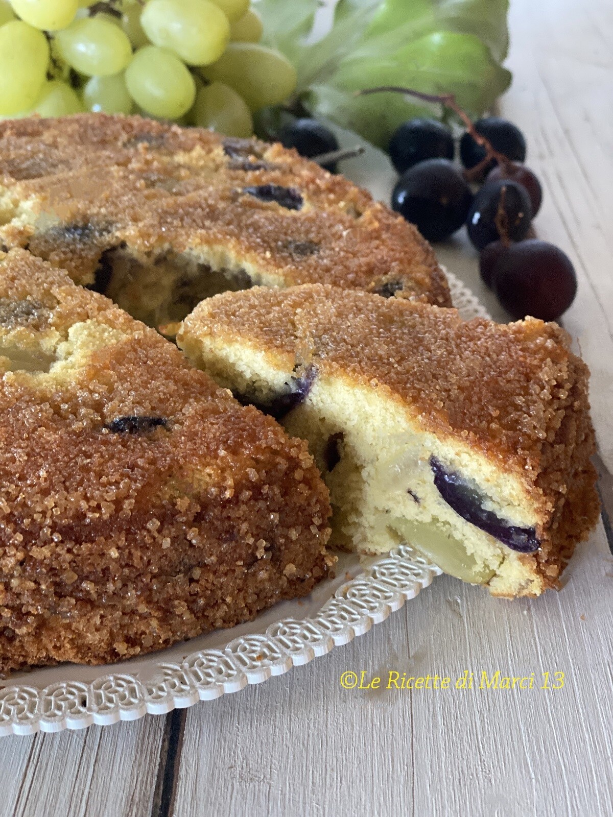 Rustic Autumn Grape Pie. Ancient Farmer Recipe Easy and Super Soft.