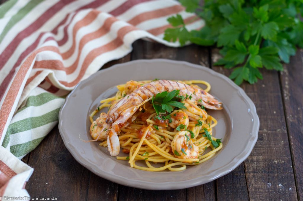 SPAGHETTI WITH SHELLFISH SAUCE