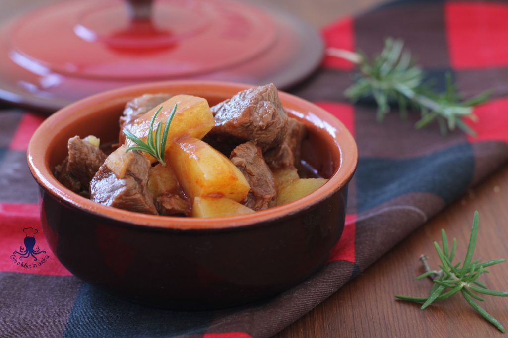 Stew with Potatoes in the Cast Iron Cocotte1