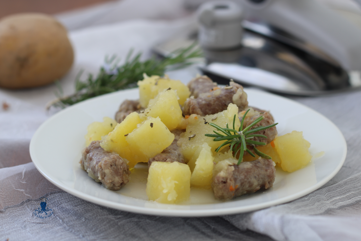 Sausage and Potatoes in a Pressure Cooker, Easy and Quick Recipe.