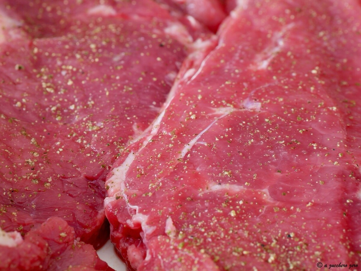 Season the Meat Before Cooking Without Marinating
