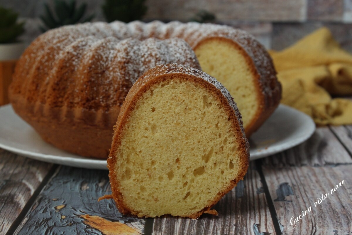 Simple and Quick Bundt Cake