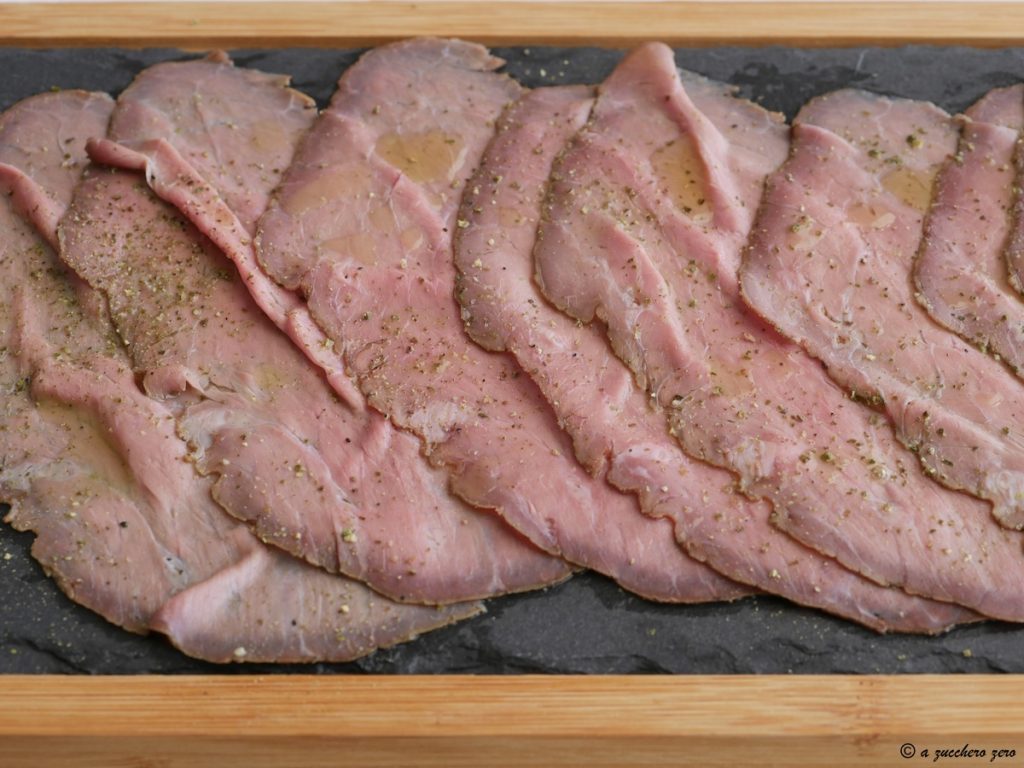 Sliced Roast Beef Marinated or Dressed with Lemon and Olive Oil
