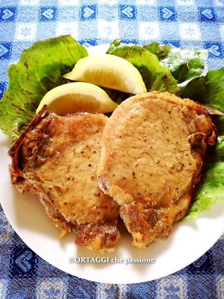 Soft and gratinated baked pork chops