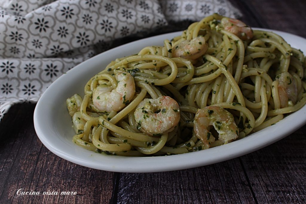 Spaghetti with Pesto and Shrimp Cucina vista mare