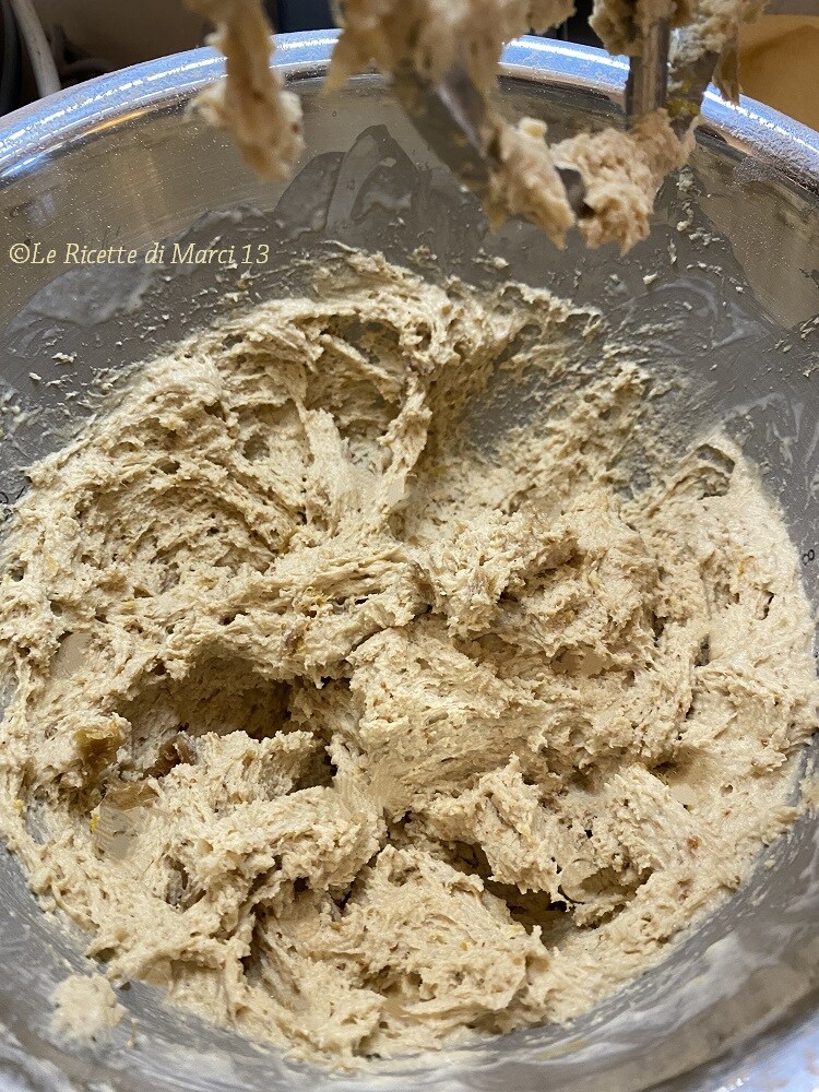 Spiced Christmas Bread with Dried Figs Dough