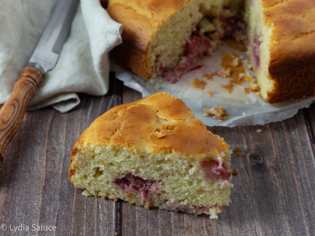 Strawberry and Ricotta Cake