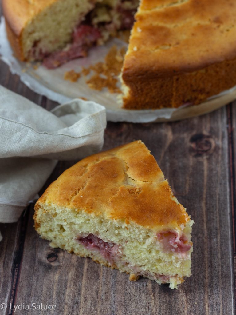 Strawberry and Ricotta Cake