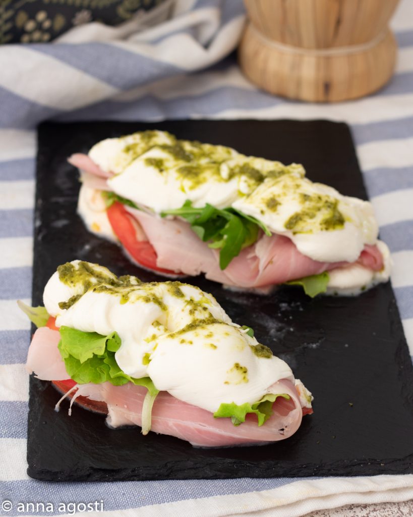 Stuffed Mozzarella Braid with Ham and Tomatoes