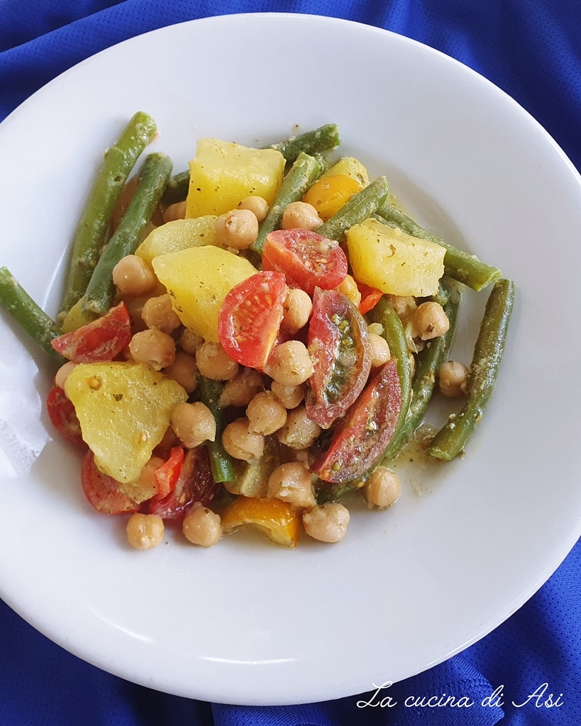 Summer Salad with Potatoes, Green Beans, Chickpeas, and Pesto – Fresh and Complete