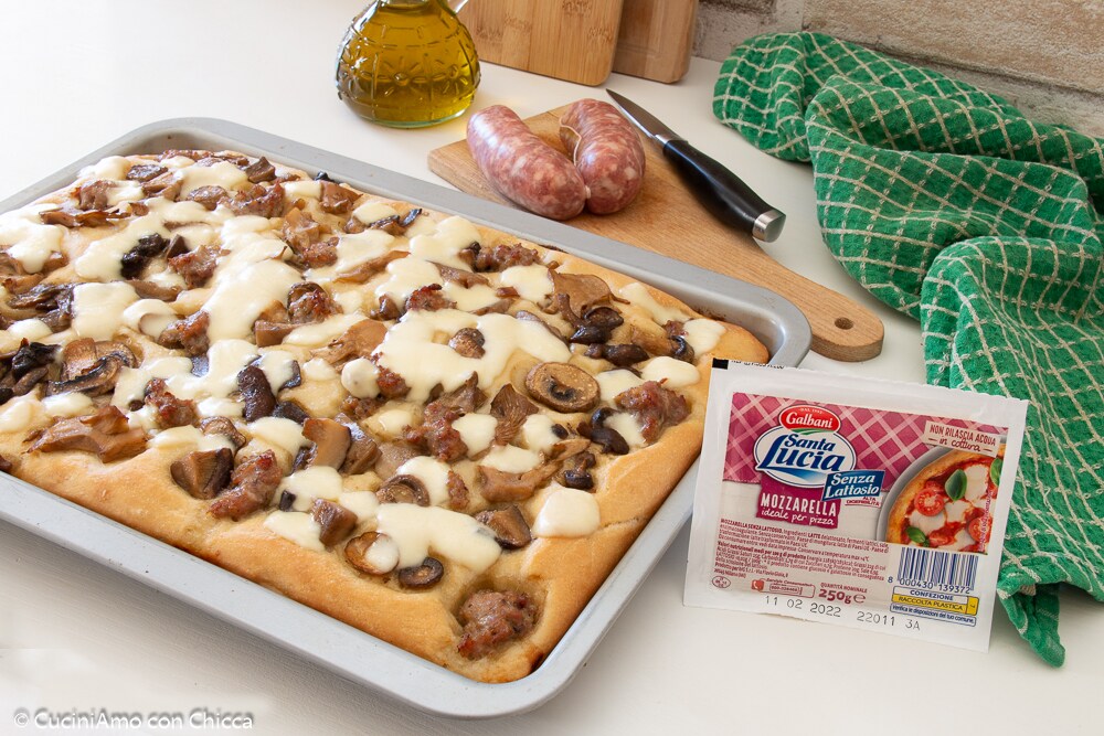 TALL AND SOFT TRAY BAKED PIZZA PERUGINA STYLE