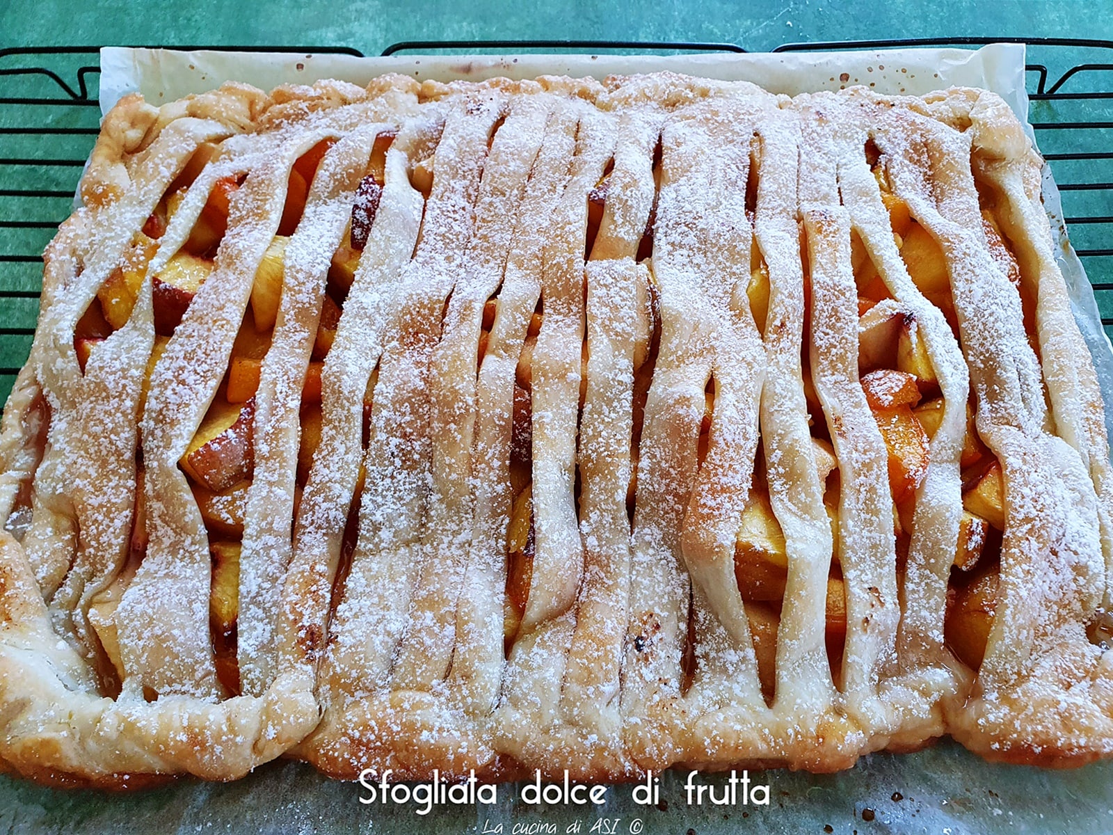 SWEET PUFF PASTRY WITH FRUIT dessert recipe