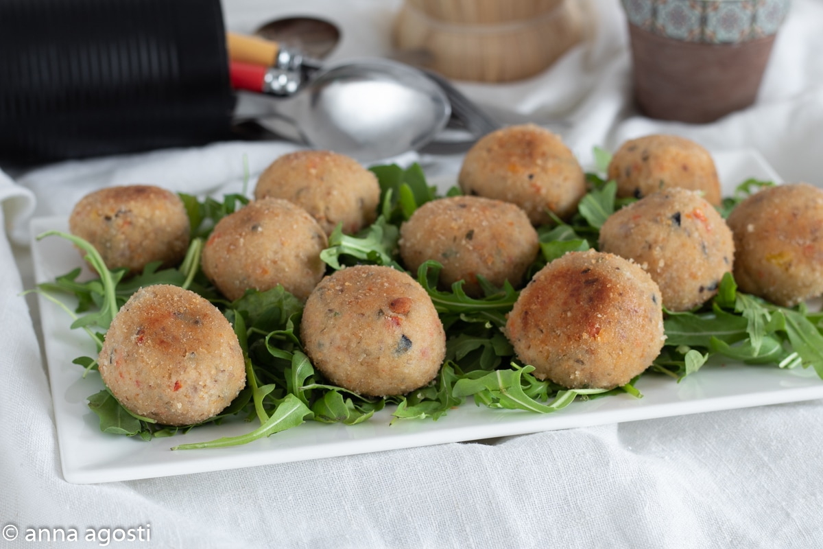 TASTY AND QUICK EGGPLANT MEATBALLS