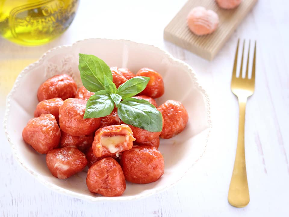 Tomato Gnocchi Stuffed with Mozzarella