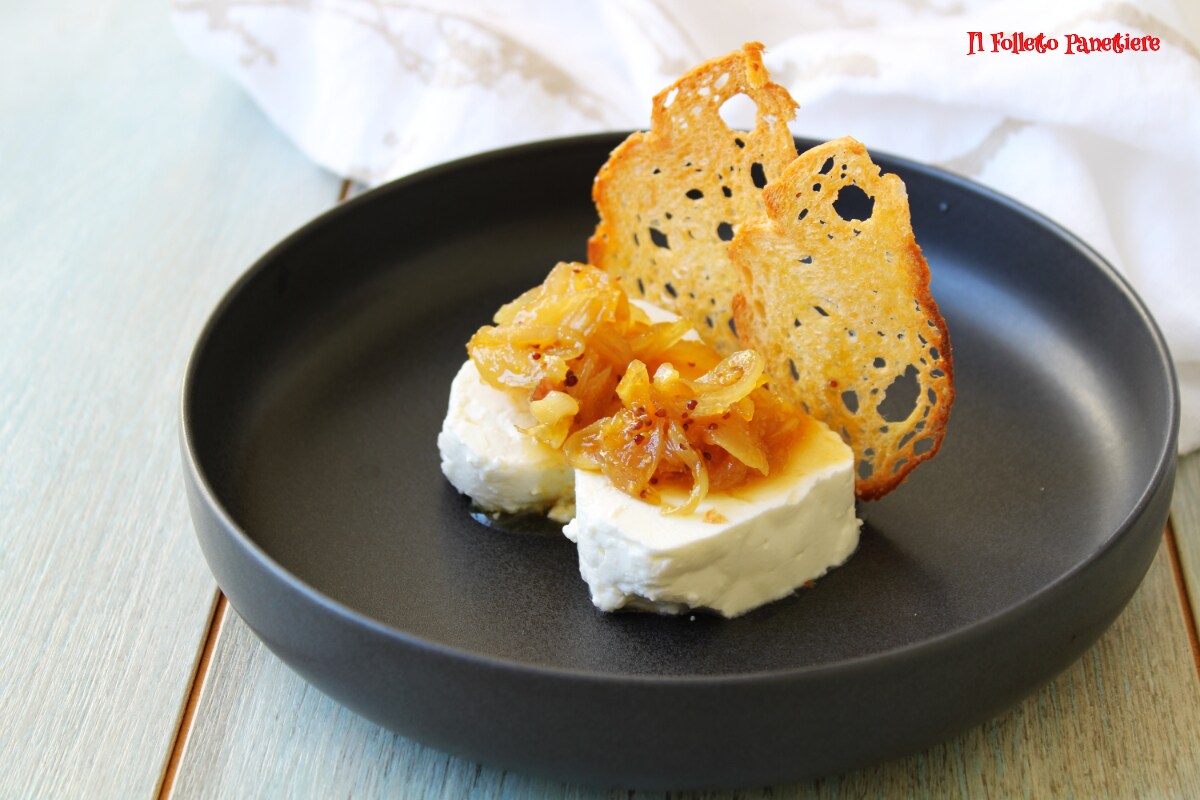 Tomini with Caramelized Onion Chutney with Honey