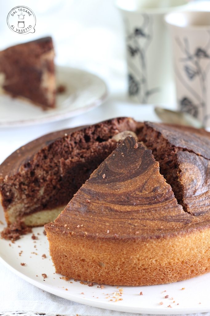 cake with double batter white and chocolate cooked in the microwave