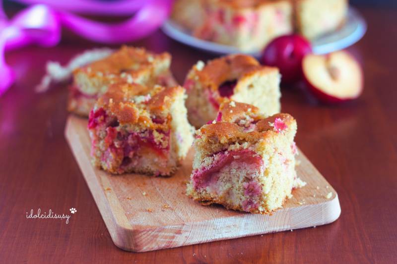 Soft and Fragrant Plum Cake (with Fresh Plums)