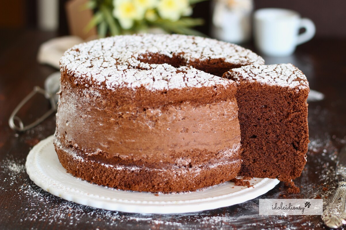 Soft Chocolate Chiffon Cake