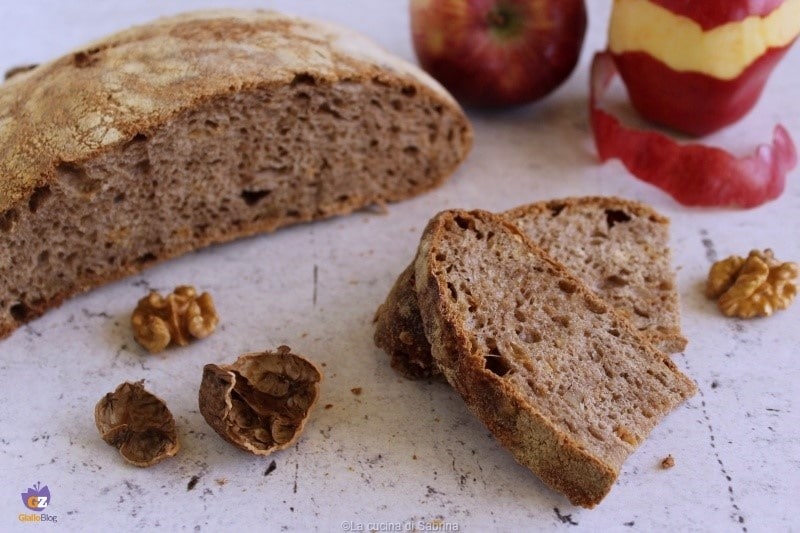 Whole Wheat Apple and Walnut Bread