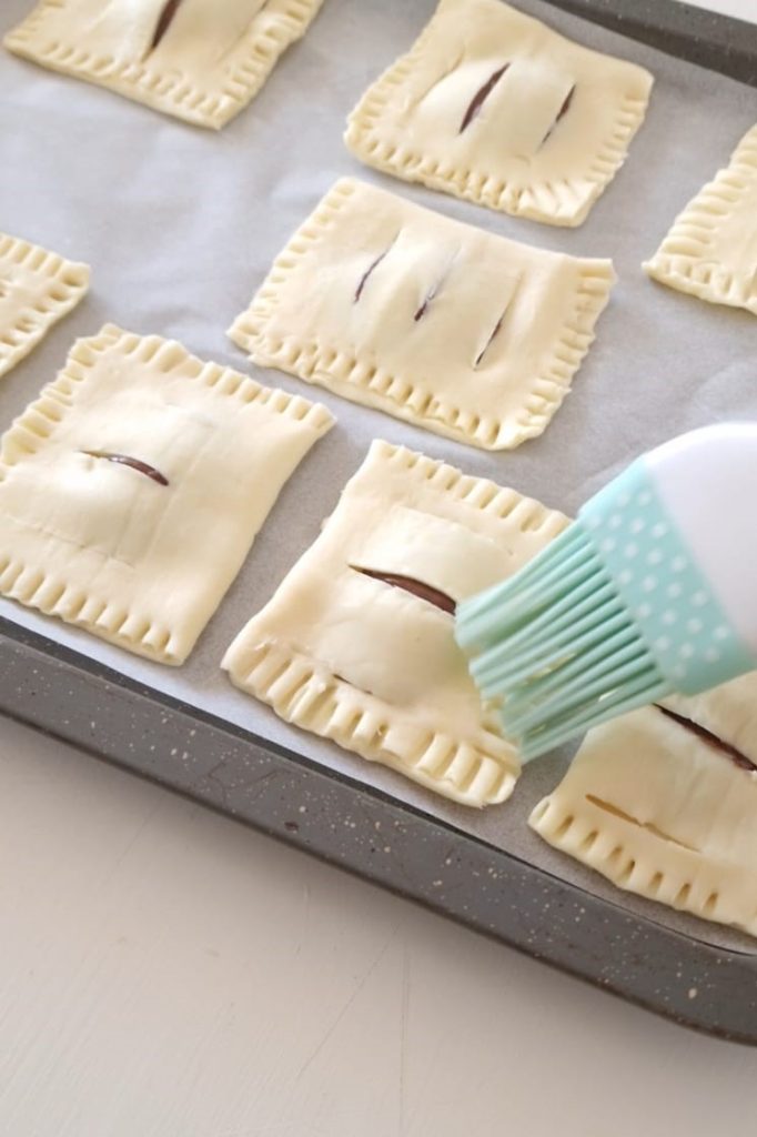 NUTELLA PUFF PASTRY POCKETS