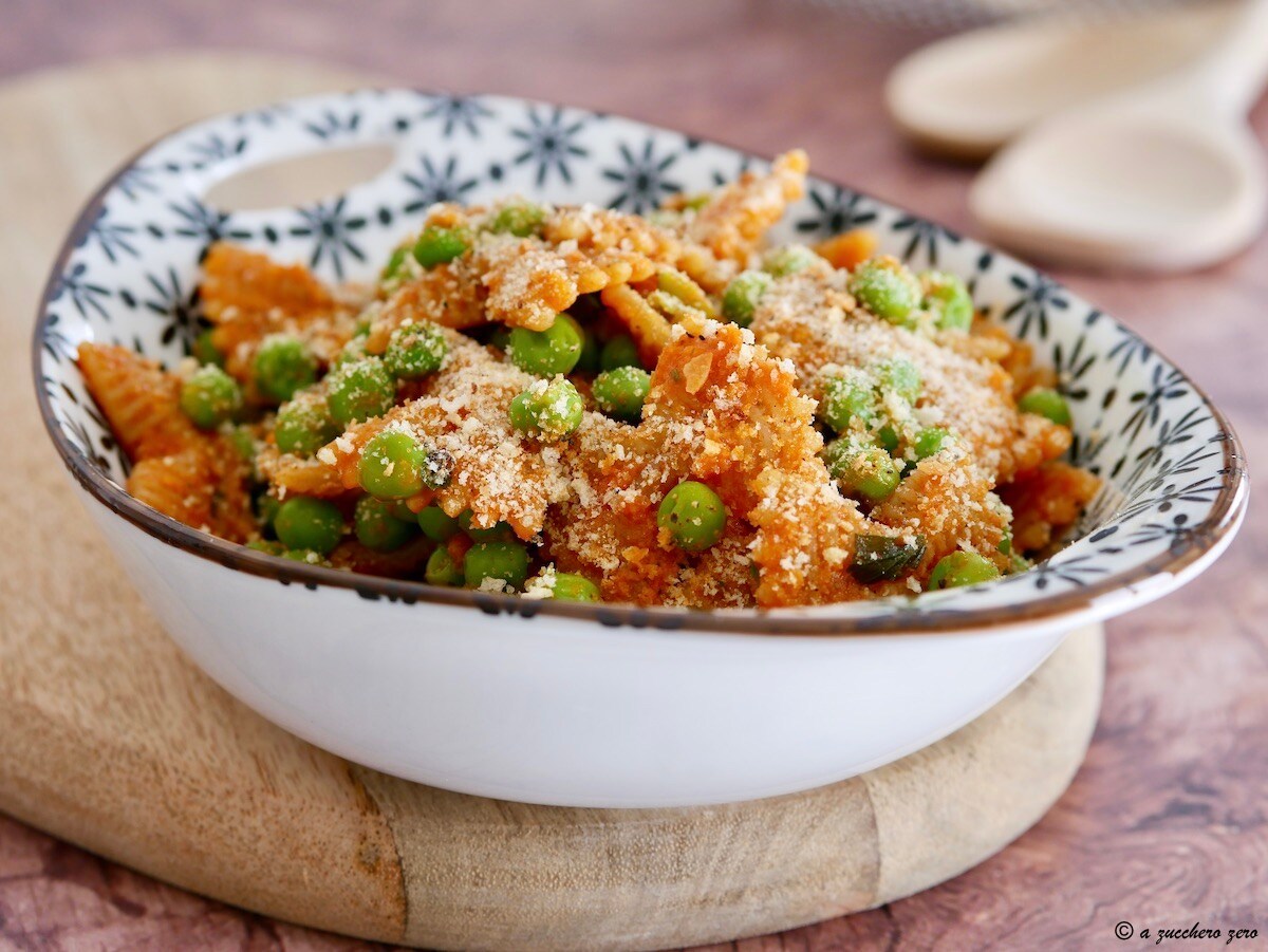 Whole Wheat Pasta with Pea Sauce