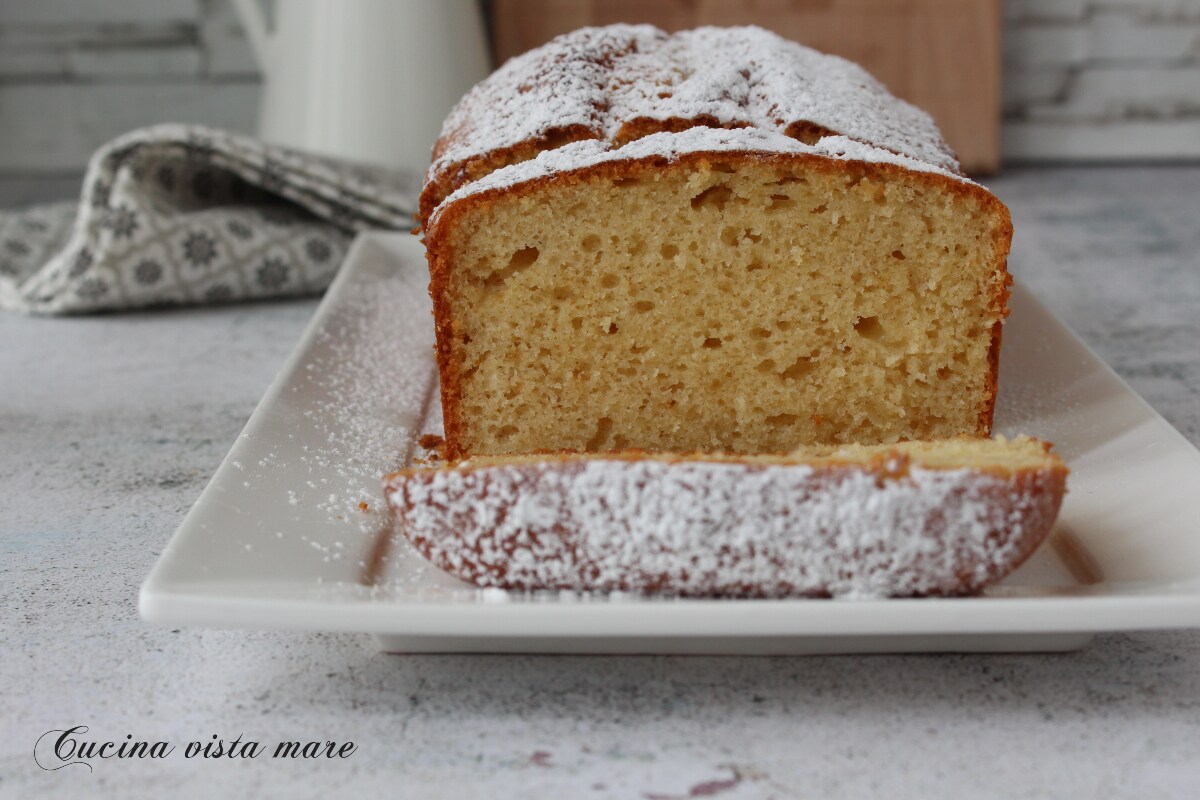 Yogurt and Vanilla Pound Cake