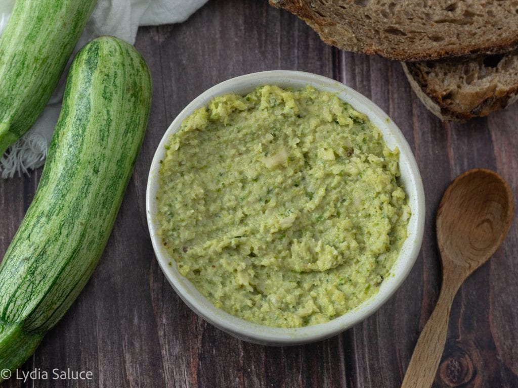 Zucchini Cream with Almonds and Basil