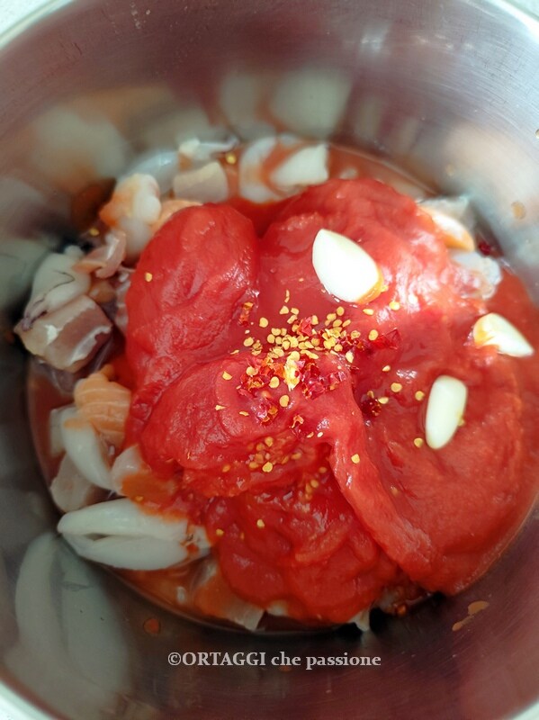 add tomato pulp
