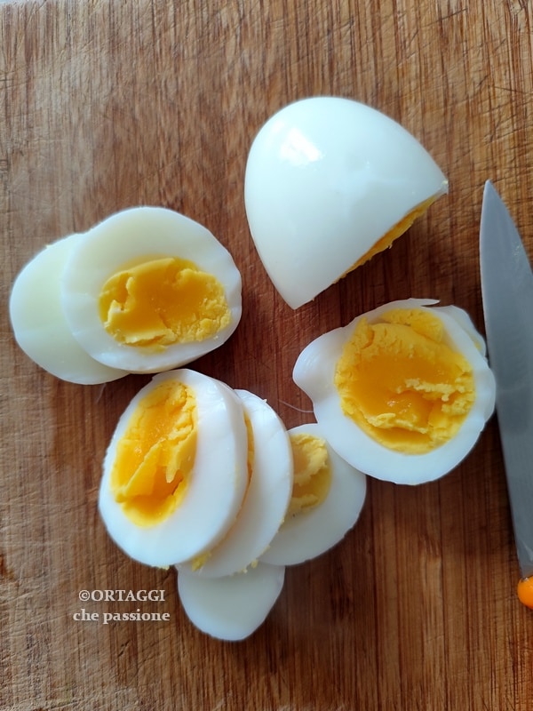 slice hard-boiled eggs