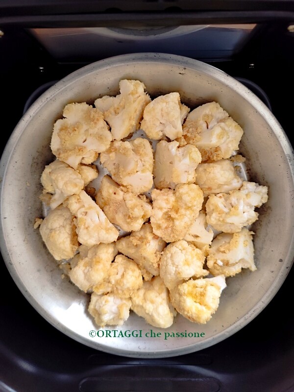 cauliflower in air fryer before cooking