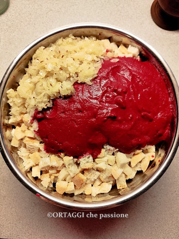 add cooked onion and beetroot sauce to bread