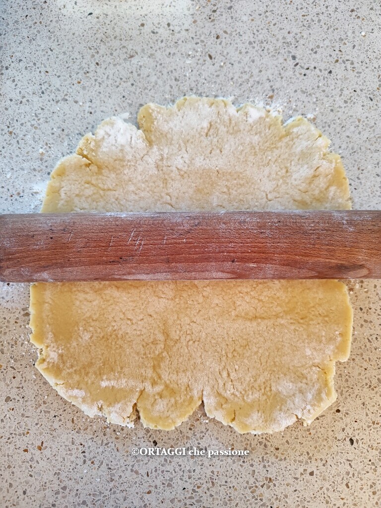 roll out pastry dough