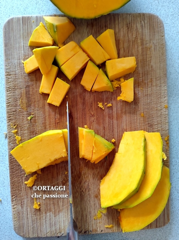 cut pumpkin into regular pieces