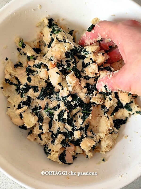 add black kale and beans to the bread