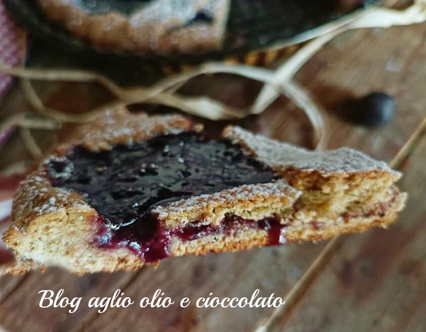 ALMOND AND AMARETTI TART WITH SHORTCRUST PASTRY