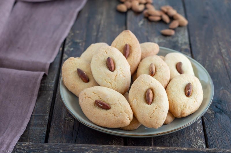 Almond Cookies