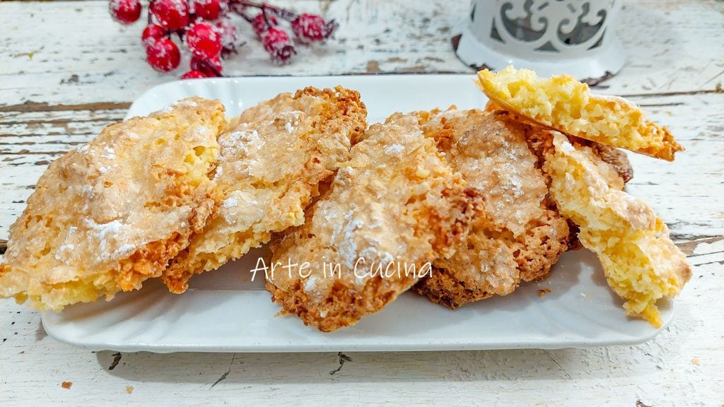 ALMOND AND EGG WHITE COOKIES