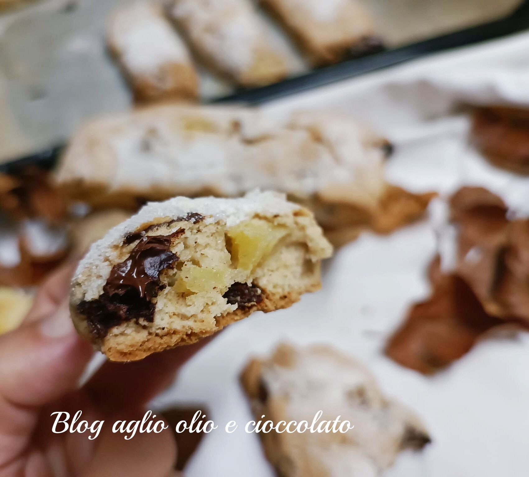 APPLE AND CHOCOLATE COOKIES