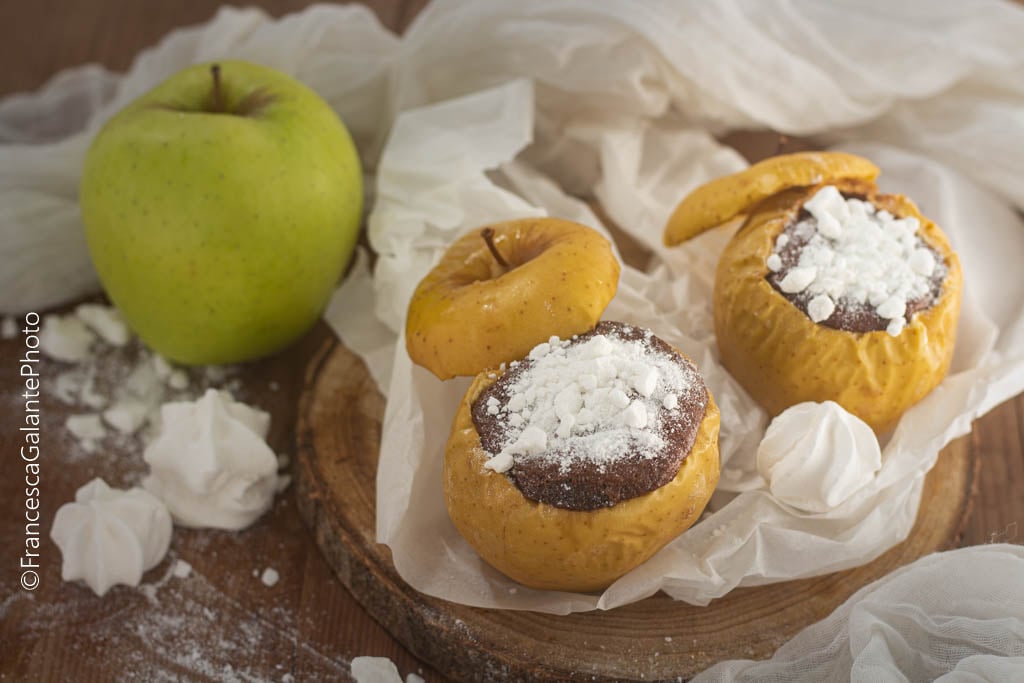 Apple Cocoa Cupcakes Baked in an Apple